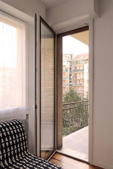 Bilocale Metro 4 Blu Frattini - Airport Linate Apartment มิลาน ภายนอก รูปภาพ